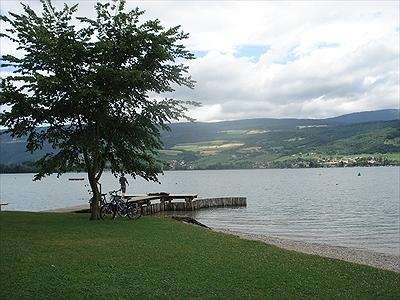 Svájc - a tó partján online puzzle