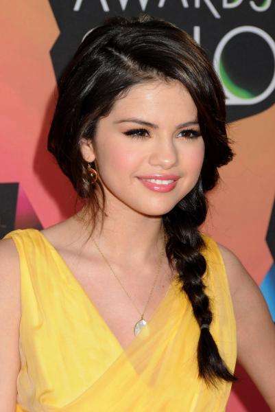 Selena Gomez - μάγοι online παζλ
