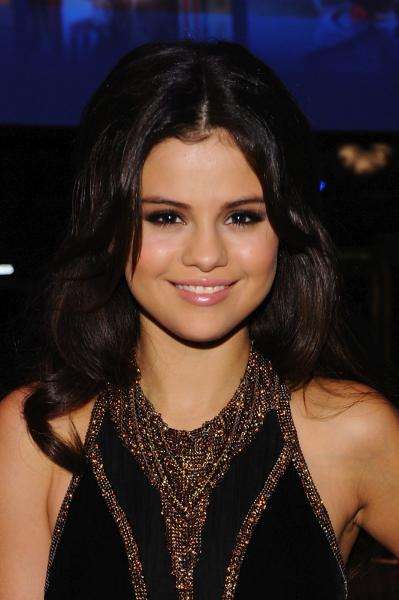 Selena Gomez - μάγοι online παζλ