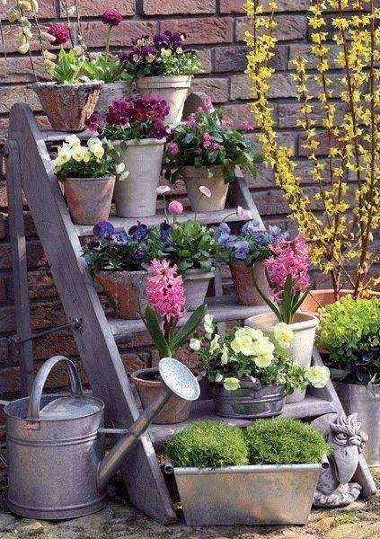 Vasi di fiori con scala онлайн пъзел