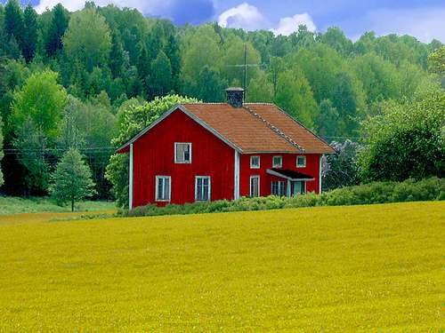 Casa rossa en legno rompecabezas en línea