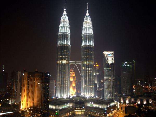 Petronas Tower 22s Pussel online