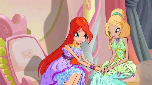Winx Club Bloom and Daphne online puzzle