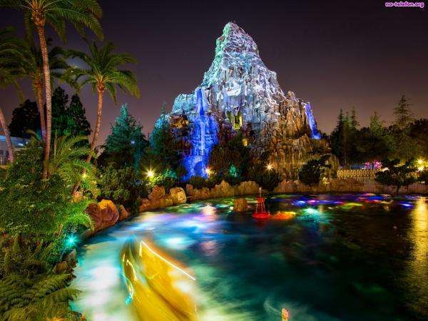 Disneyland Matterhorn online puzzel
