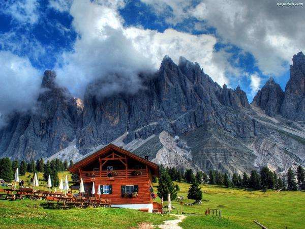 Alpok, köd, menedék online puzzle
