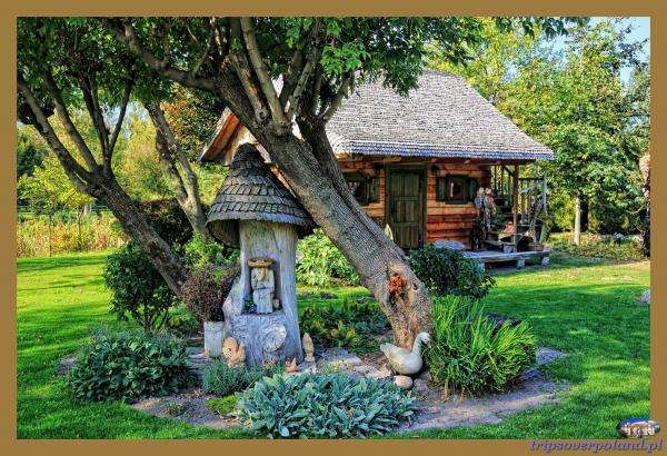 Kaputy: casă, copaci, sfinți puzzle online