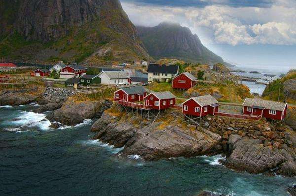 complesso residenziale sulle isole della Norvegia puzzle online