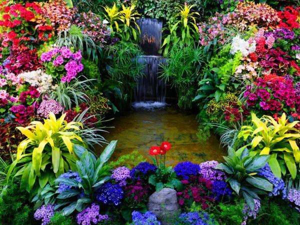 een gloed van bloemenkleuren, een waterval online puzzel
