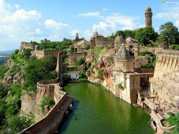 Φρούριο Chittaur παζλ online