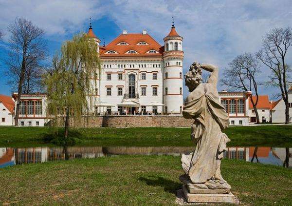 Παλάτι στο Wojanów παζλ online