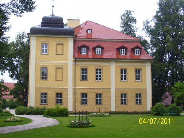 замък в Ломница онлайн пъзел