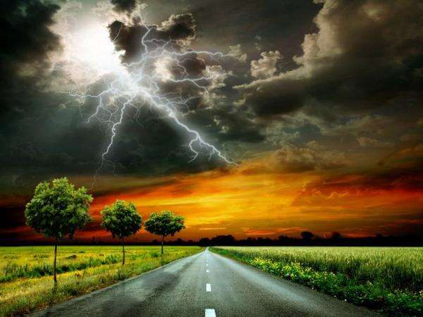 himmel, blixtar, motorväg pussel på nätet