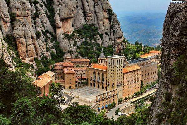 Monastère de Montserrat puzzle en ligne