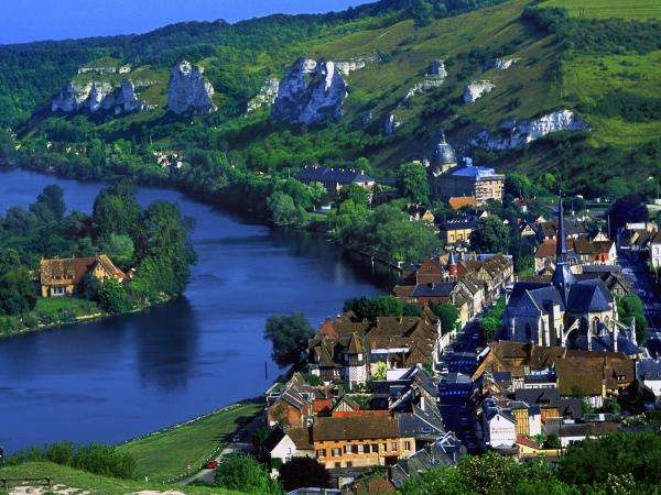 Een dorp in Frankrijk legpuzzel online