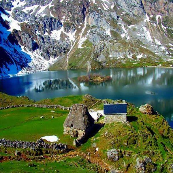 Lago en Asturië legpuzzel online