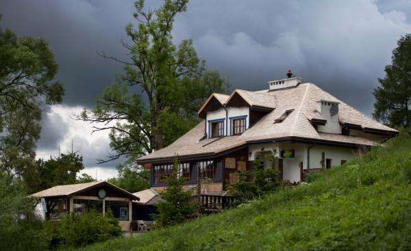 casa de campo nas montanhas Bieszczady puzzle online