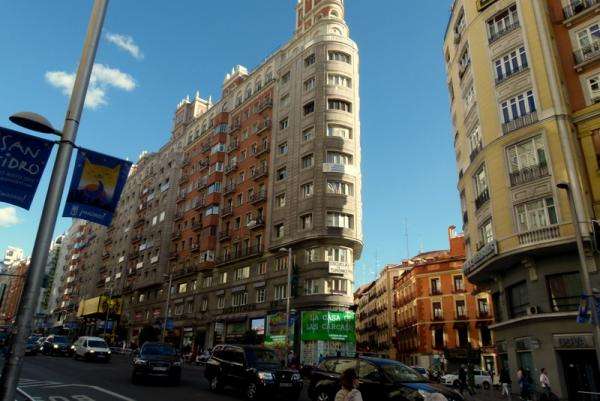Madrid - Calle Atocha Online-Puzzle