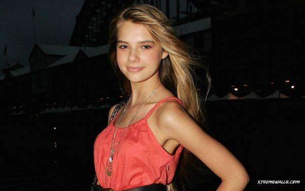 Indiana Evans jigsaw puzzle online