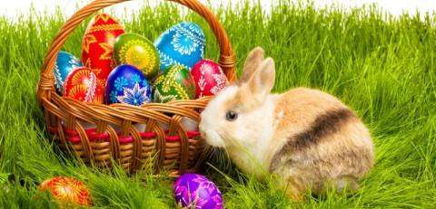 Húsvéti kosár és a tojás kirakós online