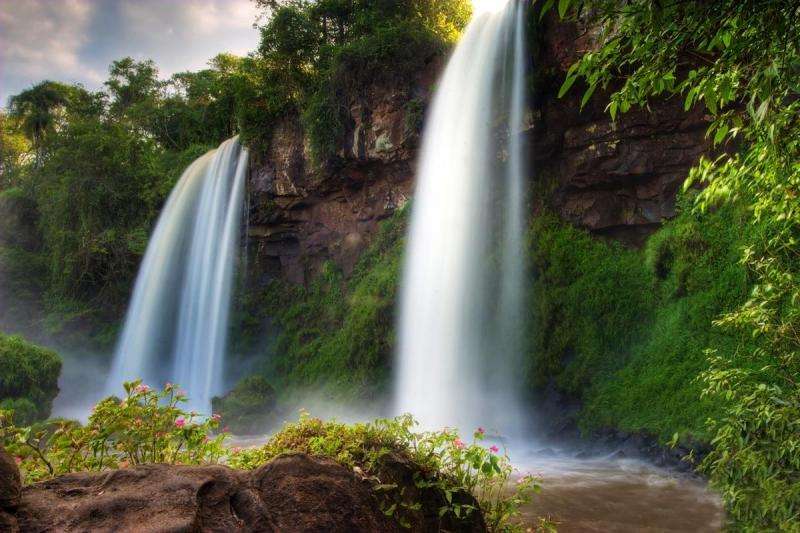Iguazu waterfalls Brazil online puzzle