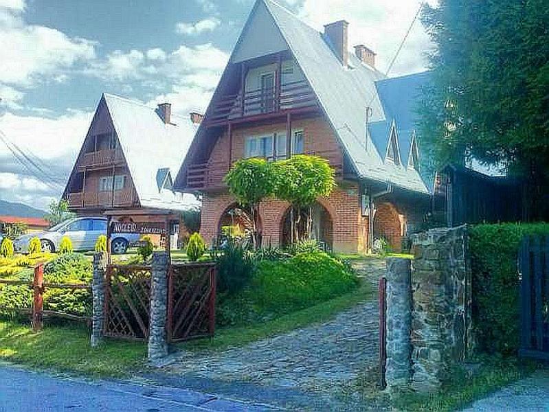 Bieszczady maison à Wołkowyje puzzle en ligne