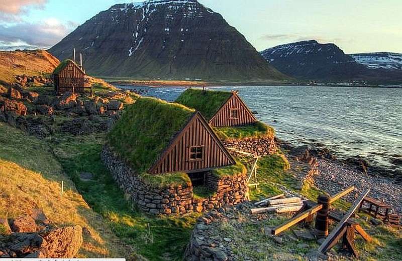 Case din piatră din Islanda puzzle online
