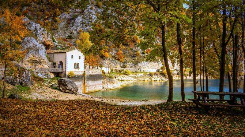 autunno al lago puzzle online