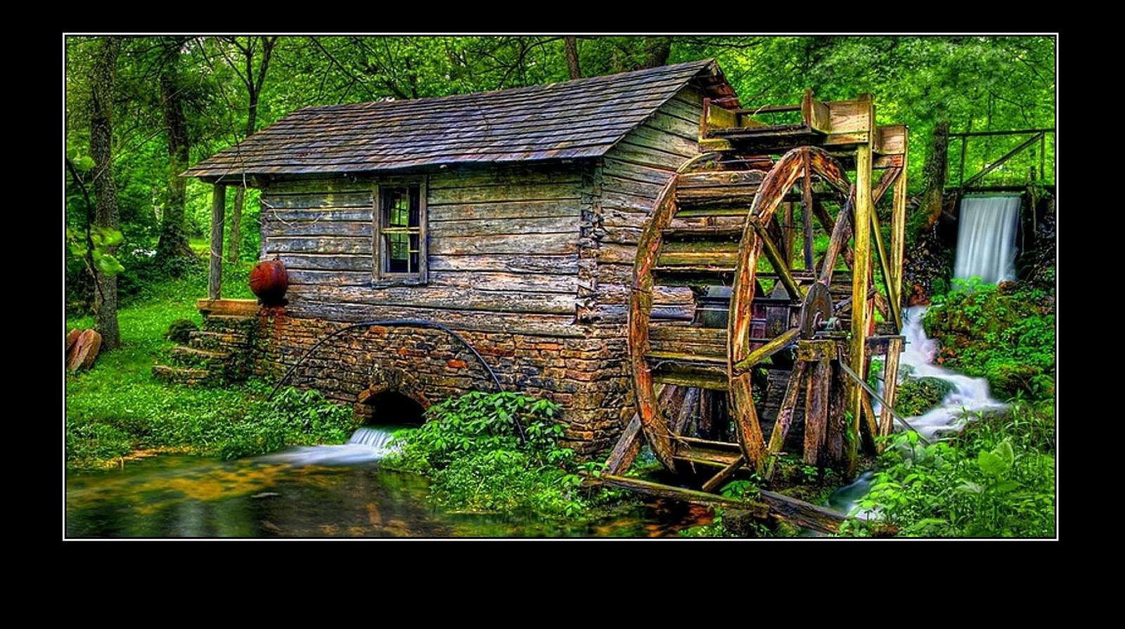 Watermill in a beautiful envir online puzzle