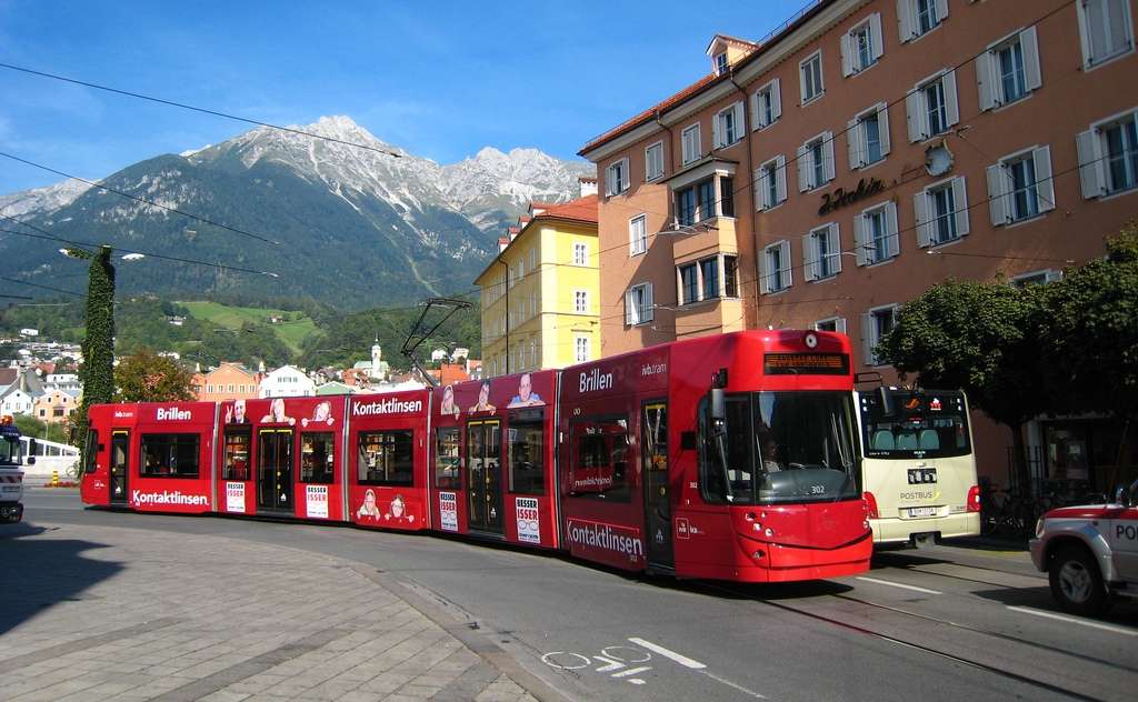 Austrian tram jigsaw puzzle online