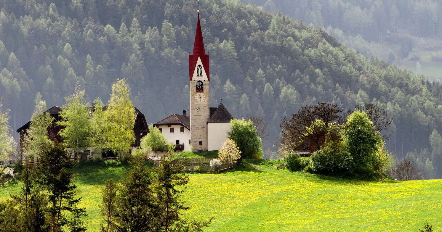 Biserica din munți puzzle online