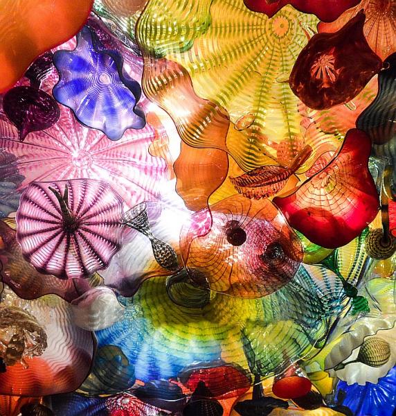 Πολύχρωμα λουλούδια από γυαλί online παζλ