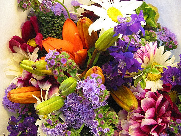 色とりどりの花の花束 ジグソーパズルオンライン