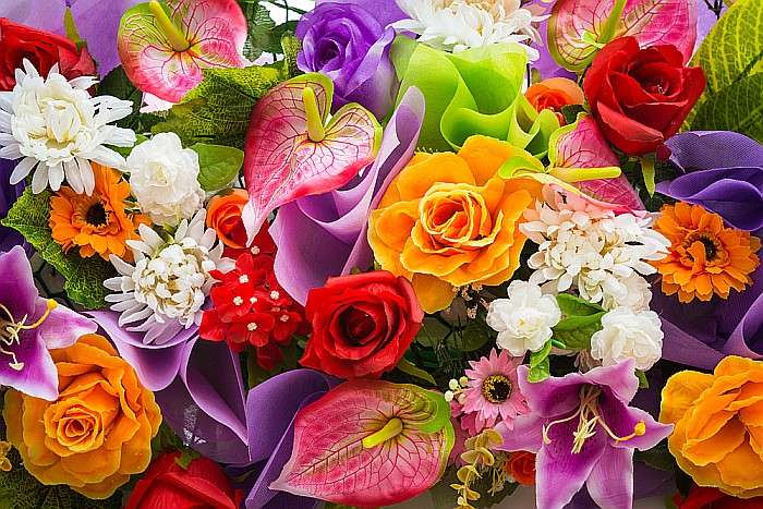 цветна флорална композиция онлайн пъзел