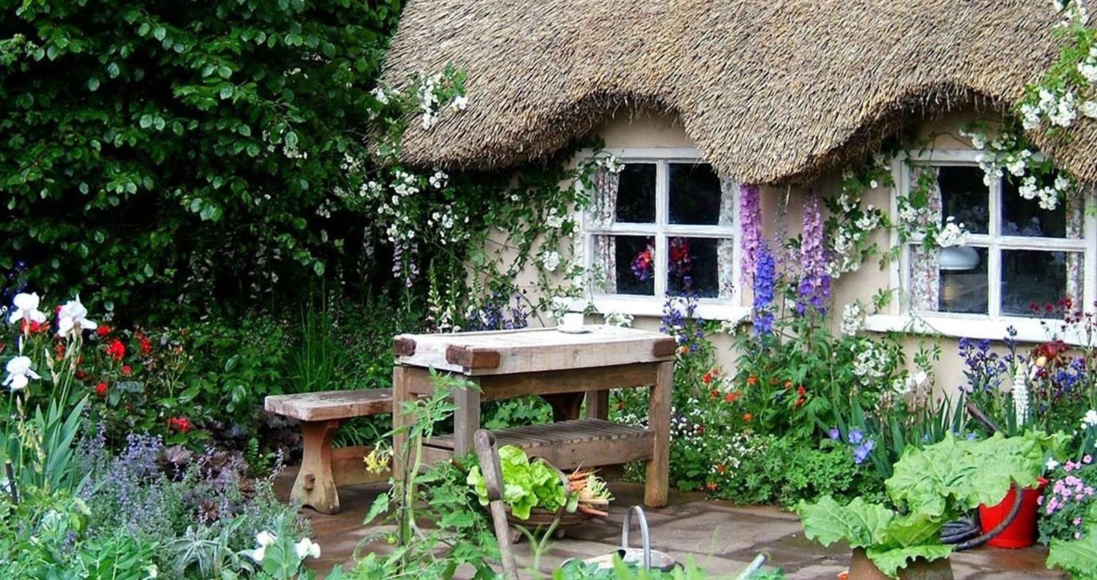Cottage with garden online puzzle
