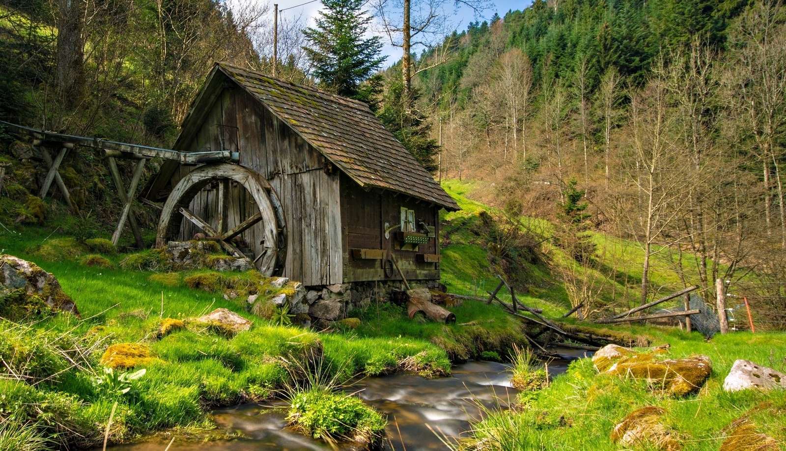 Wassermühle in den Bergen Online-Puzzle