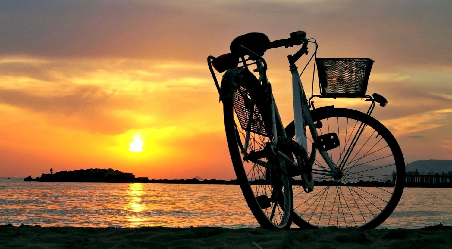 Sonnenuntergang - Fahrräder Puzzlespiel online