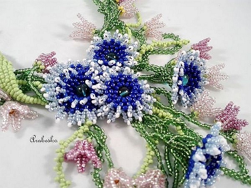 Flori realizate din corali colorați puzzle online
