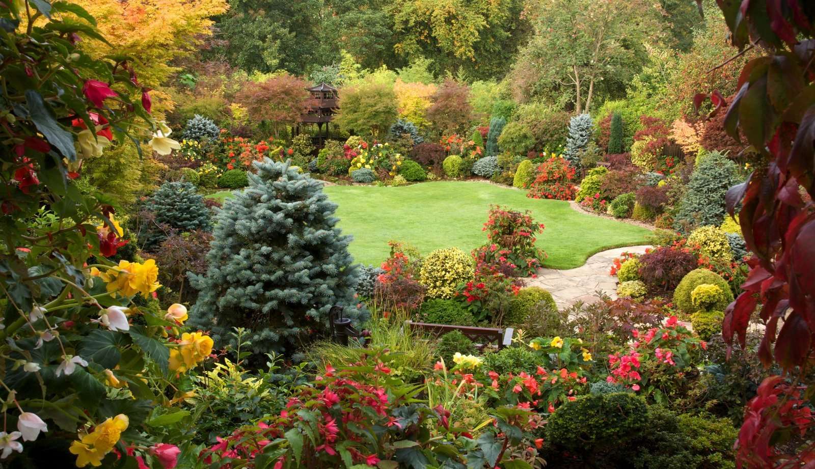 Ένας πολύχρωμος κήπος παζλ online