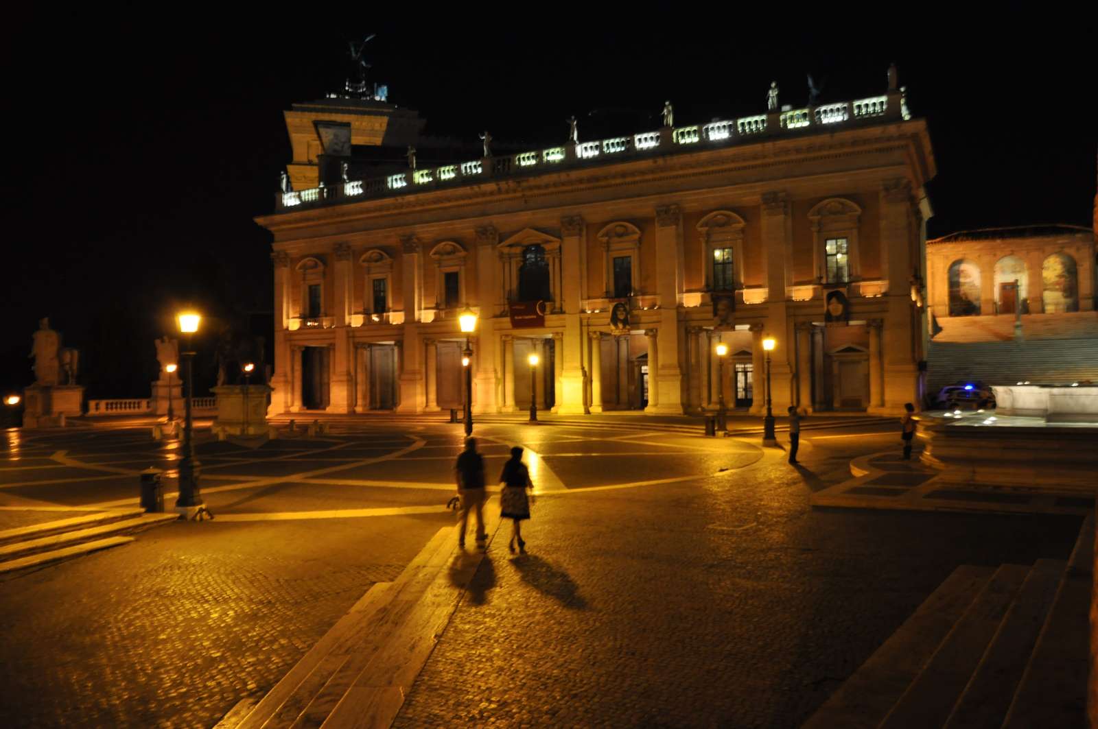 Нощна разходка из Рим онлайн пъзел