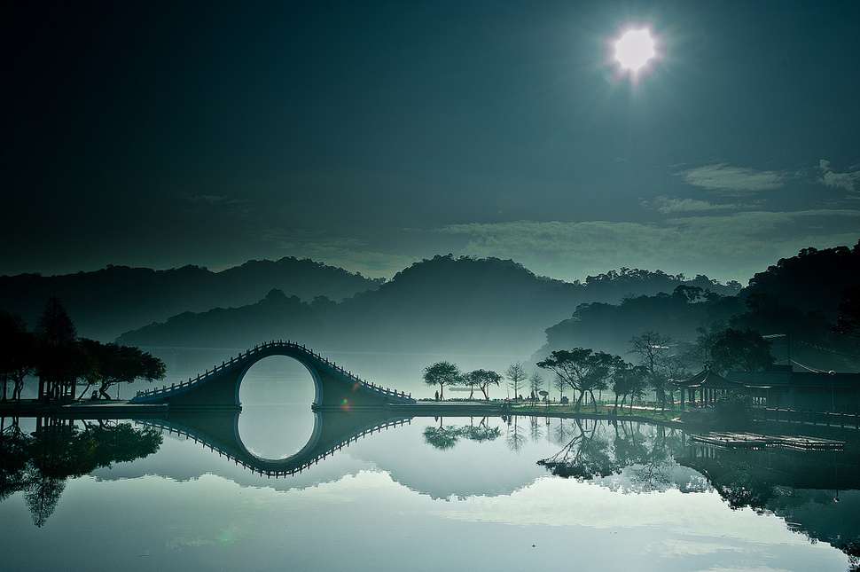 El Puente de la Luna en Taipei rompecabezas en línea