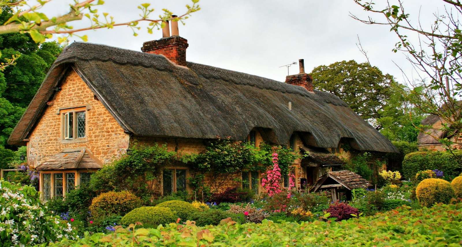 Cottage avec jardin puzzle en ligne