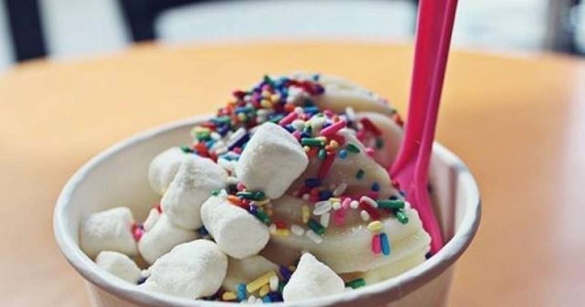 Пена и десерт из мороженого пазл онлайн