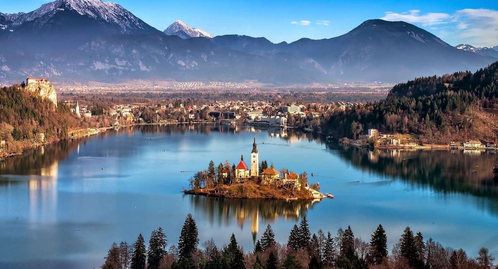 A picturesque church jigsaw puzzle online
