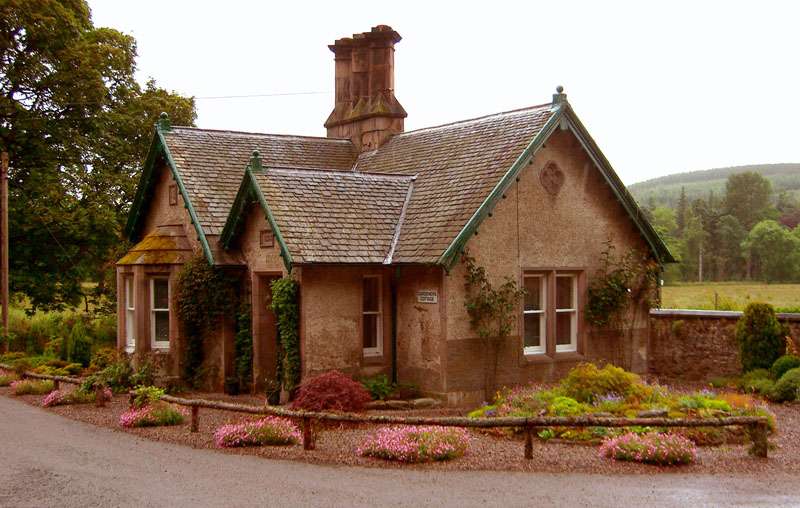 Ett hus på landet någonstans i Skottland pussel på nätet