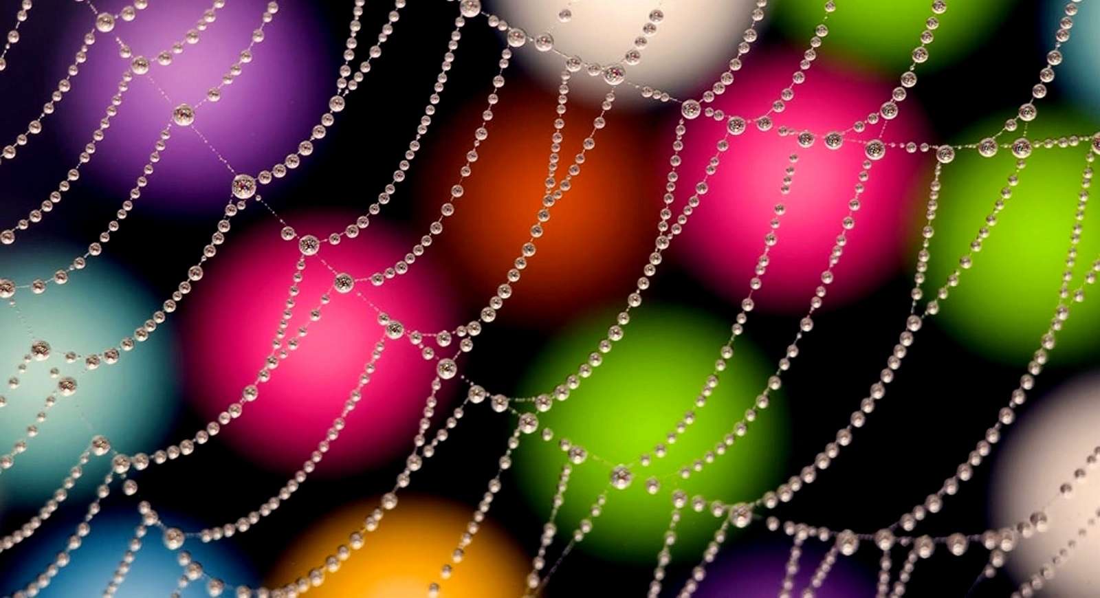 Färgglada bollar pussel på nätet