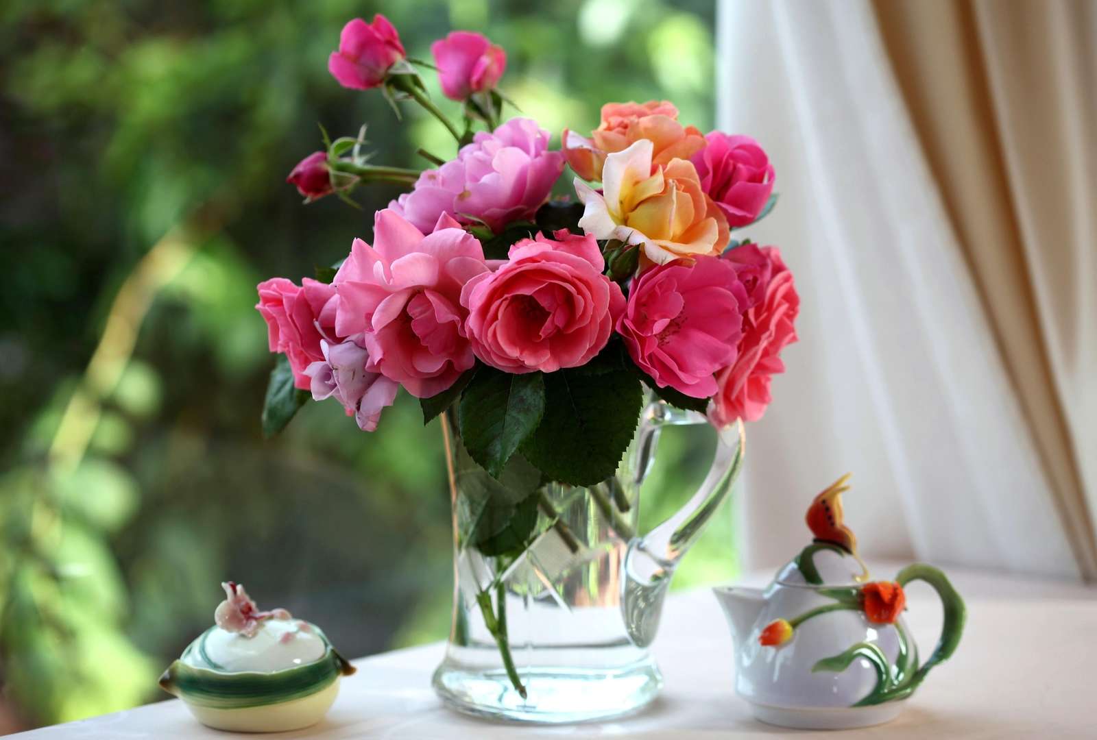 Bunte Blumen aus Rosen Online-Puzzle