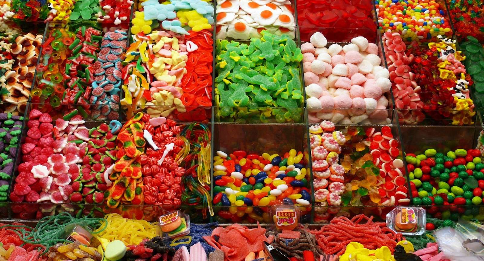 Gummy candy + puzzle online