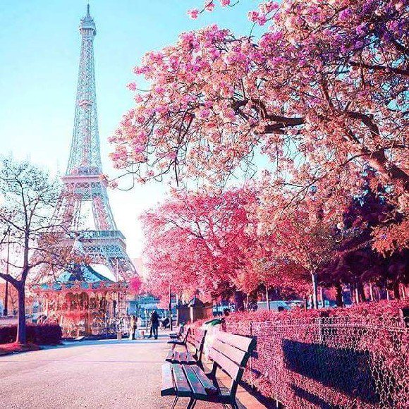 Пролет в Париж онлайн пъзел