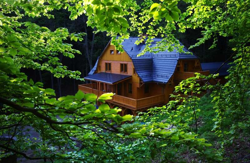 Haus im Wald онлайн пазл
