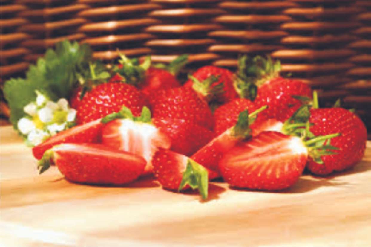 strawberries jigsaw puzzle online